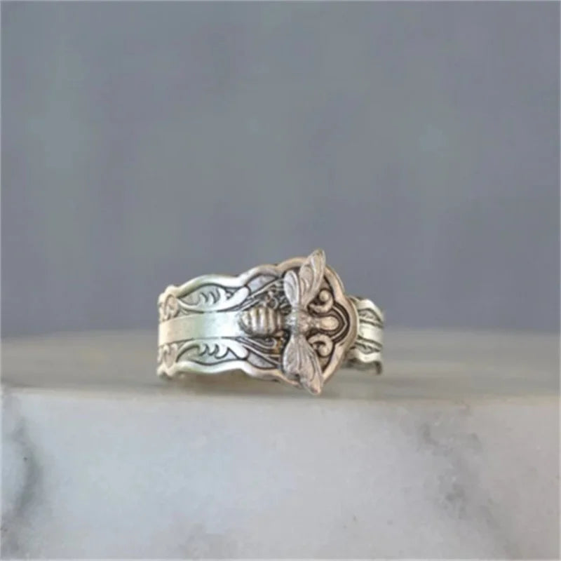 Dainty Tiny Silver Color Bee Spoon Rings for Women Female Fashion Boho Jewelry Wedding Engagement Ring Wholesale