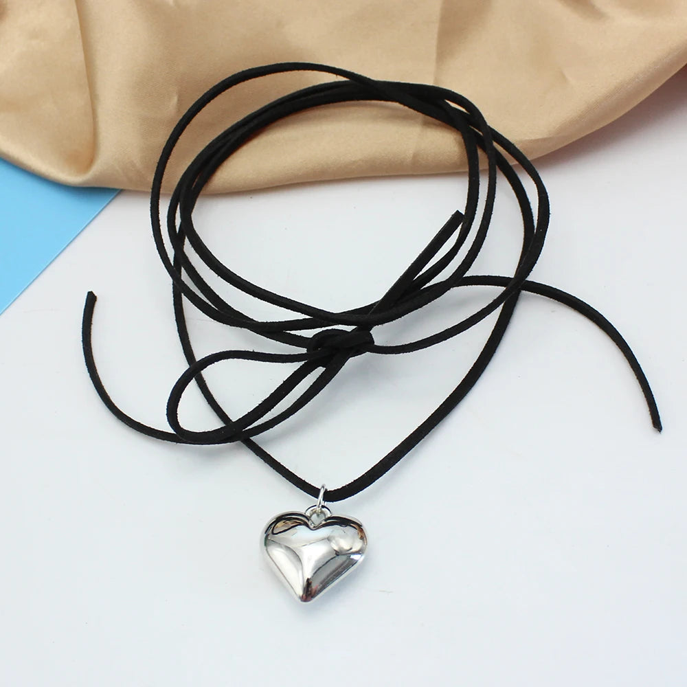 Punk Goth Black Velvet Big Heart Pendant Choker Necklace for Women Elegant Weave Knotted Bowknot Adjustable Chain Jewelry