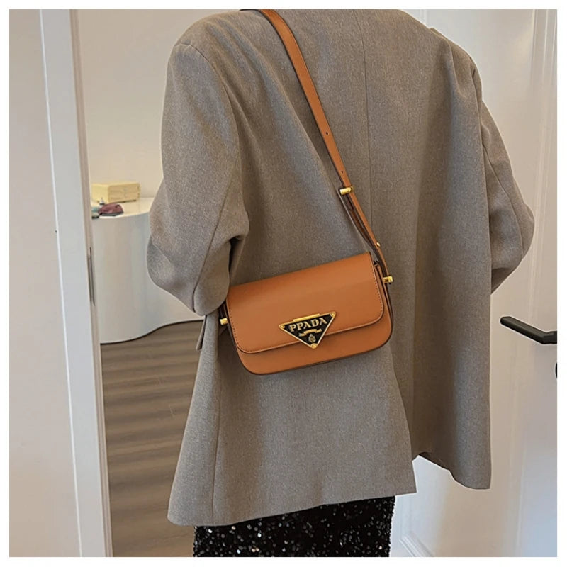 New fashion ins French light luxury texture bag foreign style young woman shoulder crossbody bag